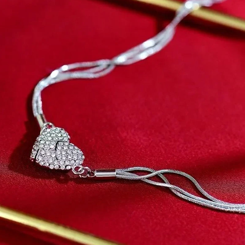 Collar de amor con imán corazon unido