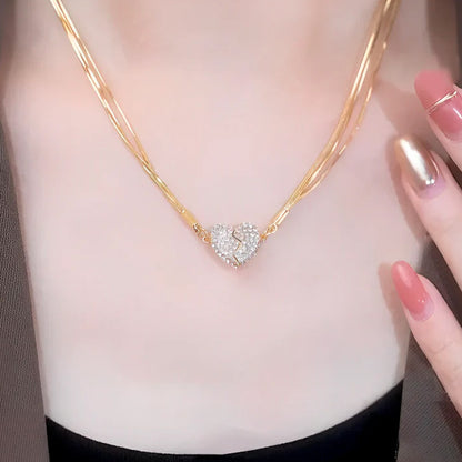 Collar de amor con imán corazon unido